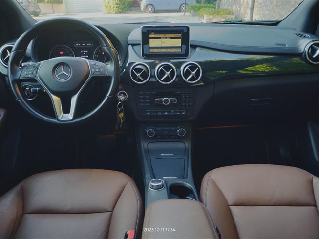 Mercedes-Benz-B 200