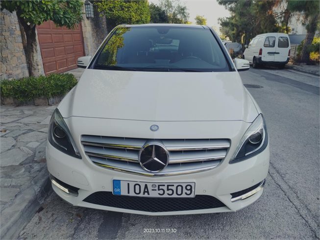 Mercedes-Benz-B 200
