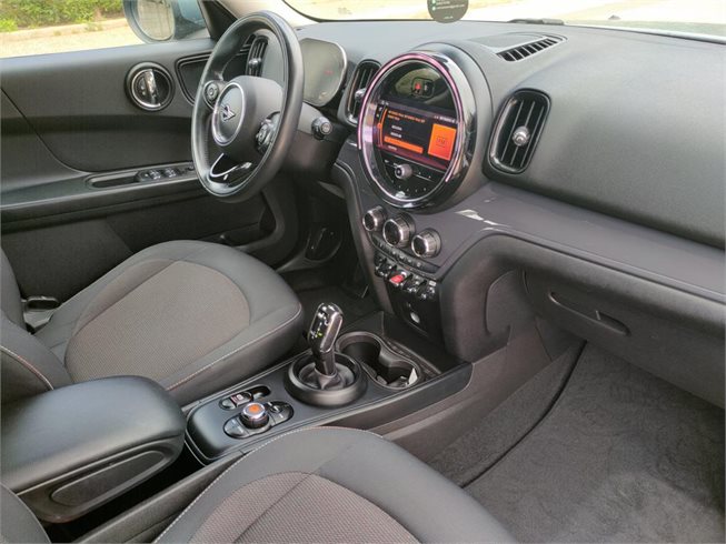 MINI-Countryman