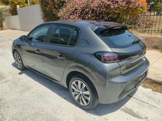 Peugeot-208