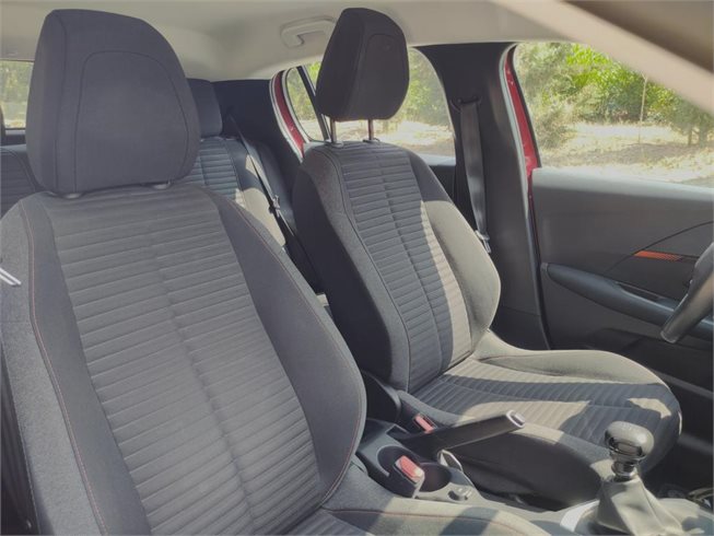 Peugeot-208